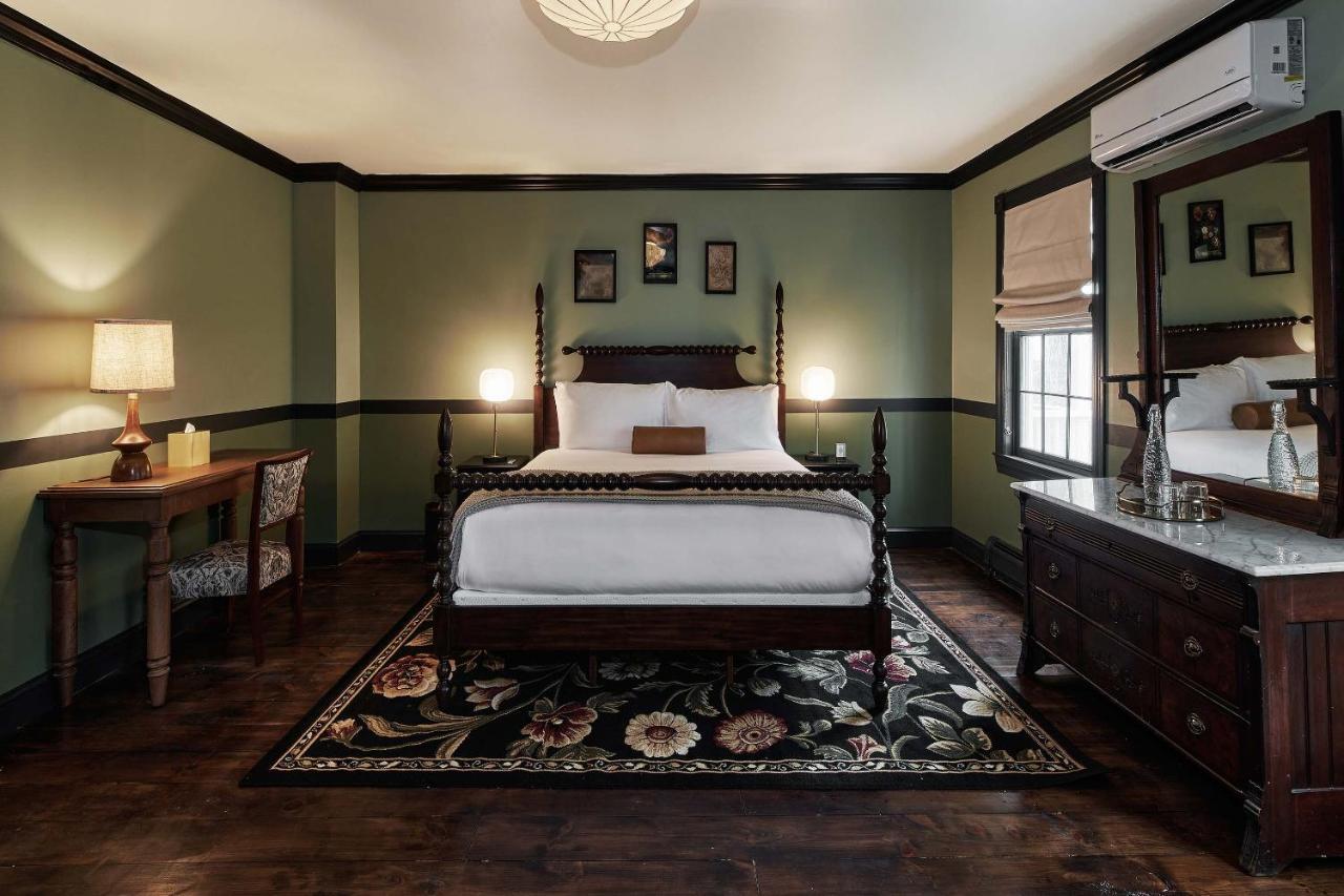 Inn The Constance By The Collection Lenox