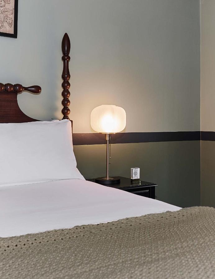 Inn The Constance By The Collection