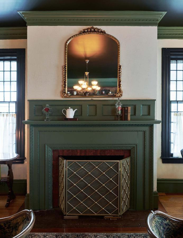 Inn The Constance By The Collection Lenox