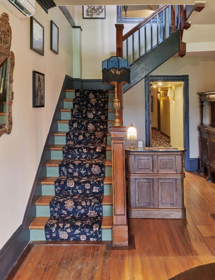 Inn The Constance By The Collection
