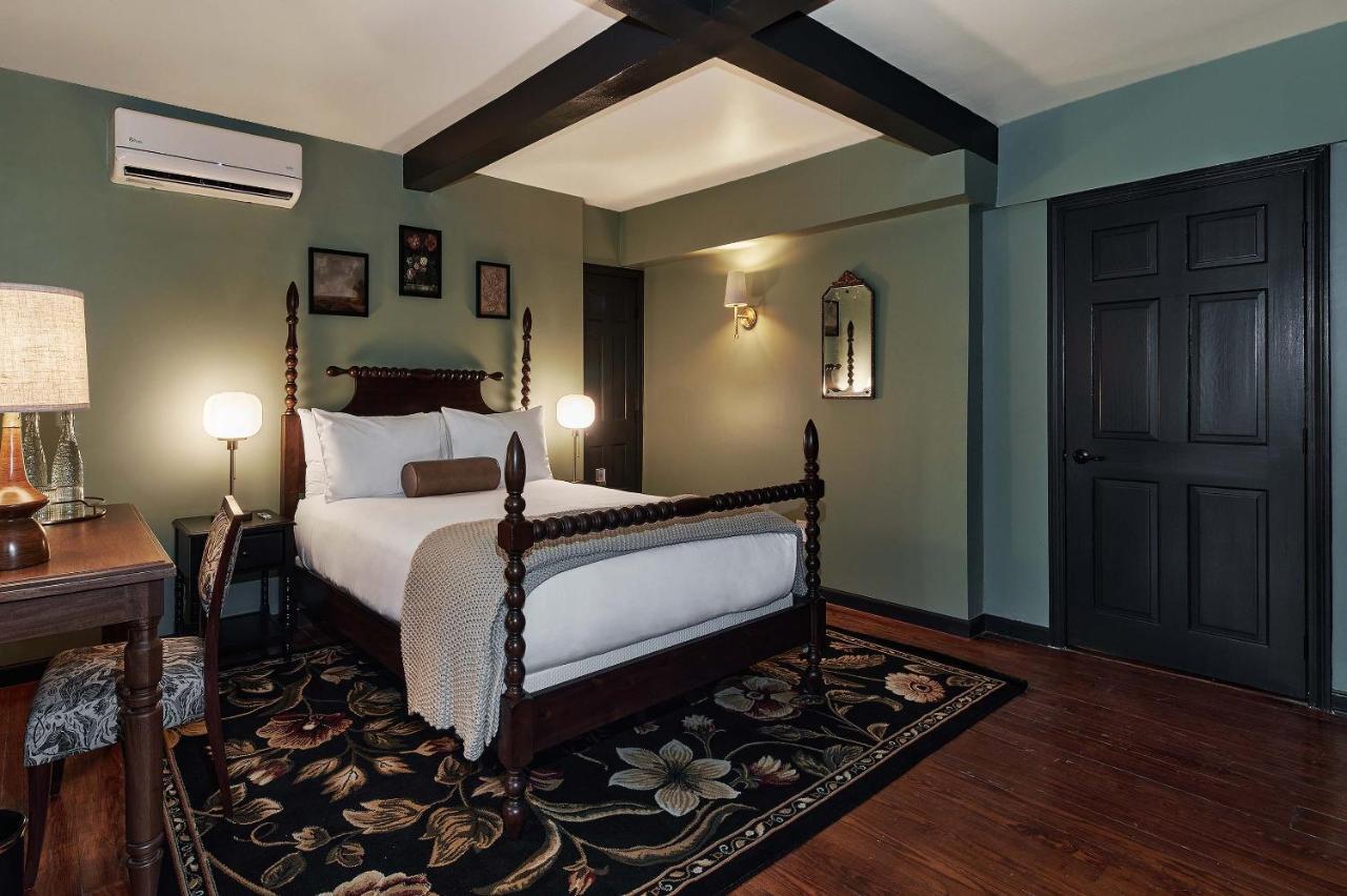 Inn The Constance By The Collection